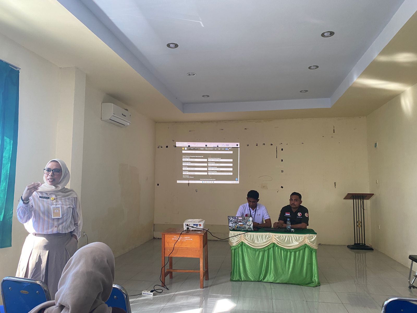 LPPM UNINGRAT Tual Sukses Gelar Sosialisasi Website LPPM untuk Pendaftaran KKN